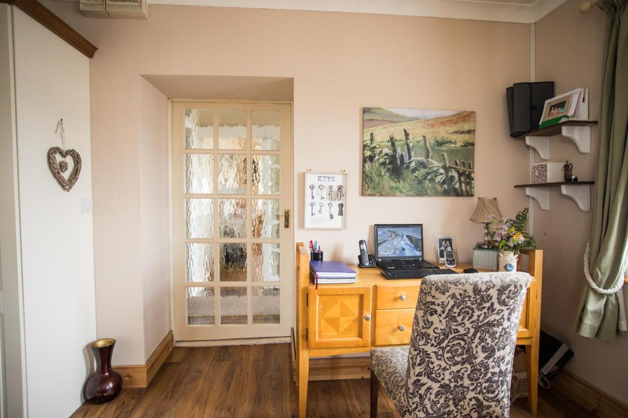 Coach House Lodge Rooms Lahinch Exteriér fotografie